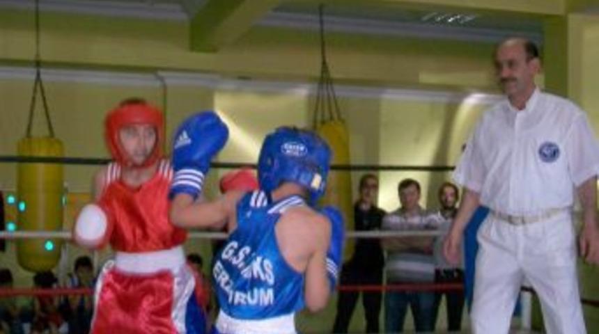 Minikler Erzurum boks il birinciliği yapıldı