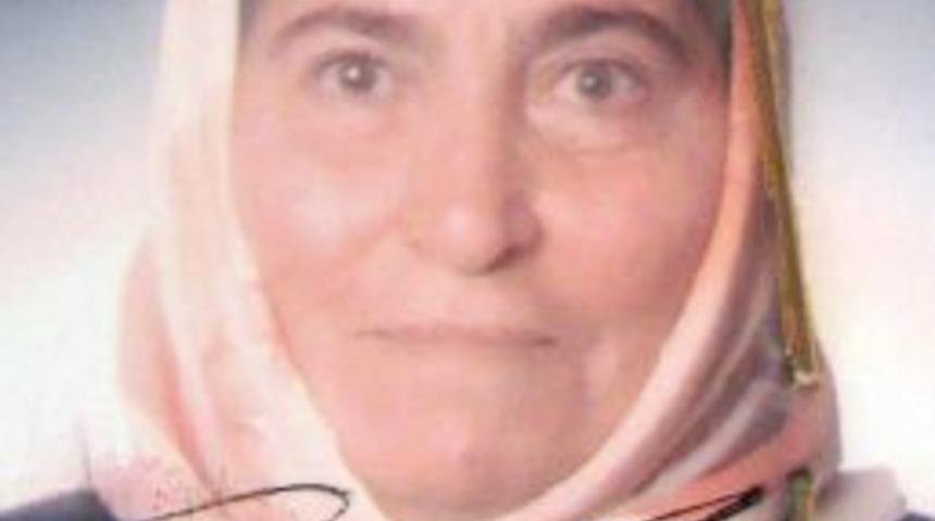 Eski koca, yaşlı çifti kahvaltı sofrasında öldürdü