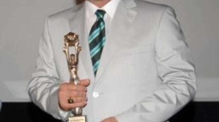 Altın Koza&rsquo;da &lsquo;Onur &Ouml;d&uuml;lleri&rsquo; &Ouml;zgent&uuml;rk, İnanır ve &Ccedil;ehre&rsquo;ye verilecek