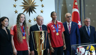 Cumhurbaşkanı Erdoğan, şampiyon milli voleybolcuları kabul etti