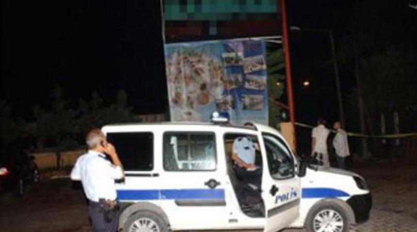 Avcılar'da silahlı &ccedil;atışma; 1 &ouml;l&uuml; 5 yaralı