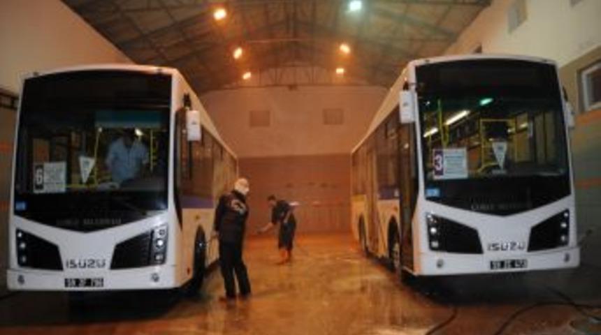 &Ccedil;orlu Belediyesi yeni otob&uuml;slere her g&uuml;n bakım yapıyor
