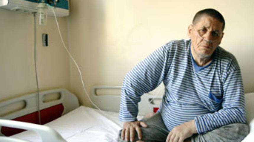 Bir &ouml;m&uuml;r hastanede ge&ccedil;ti