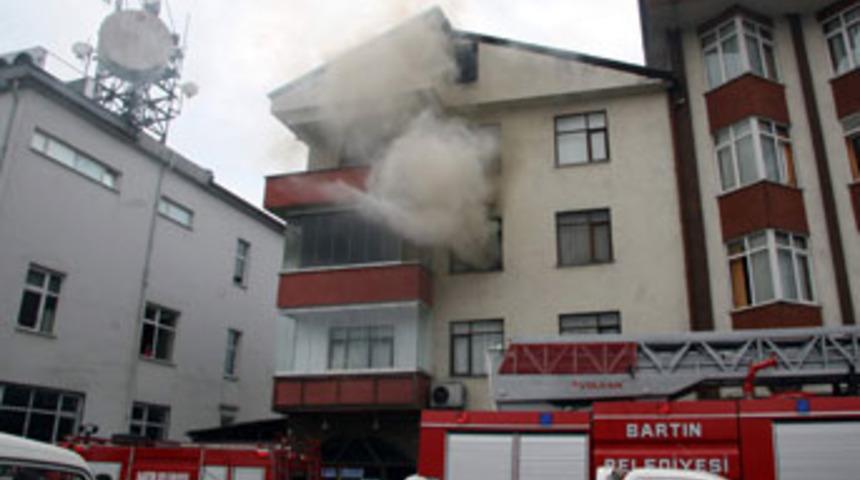 Ev yangını korkuttu