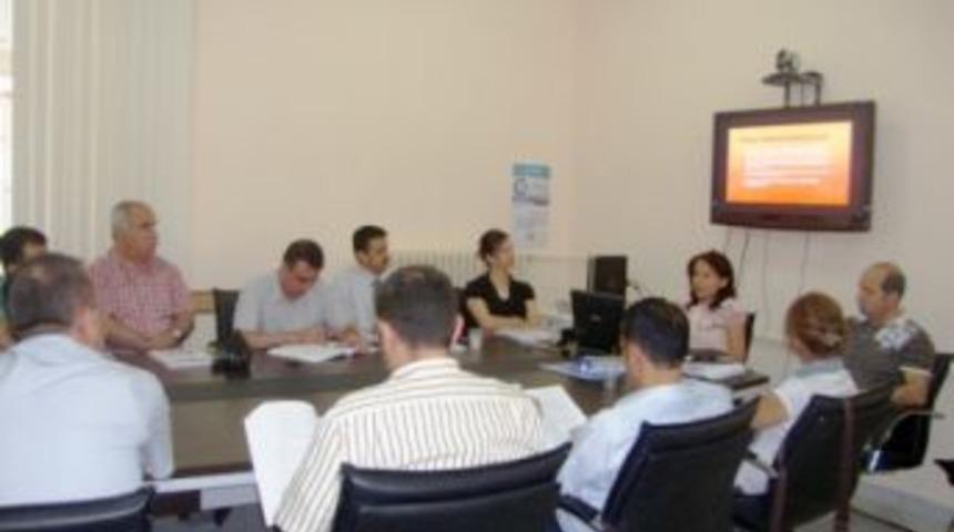 Sağlık&ccedil;ılara zoonotik eğitimi