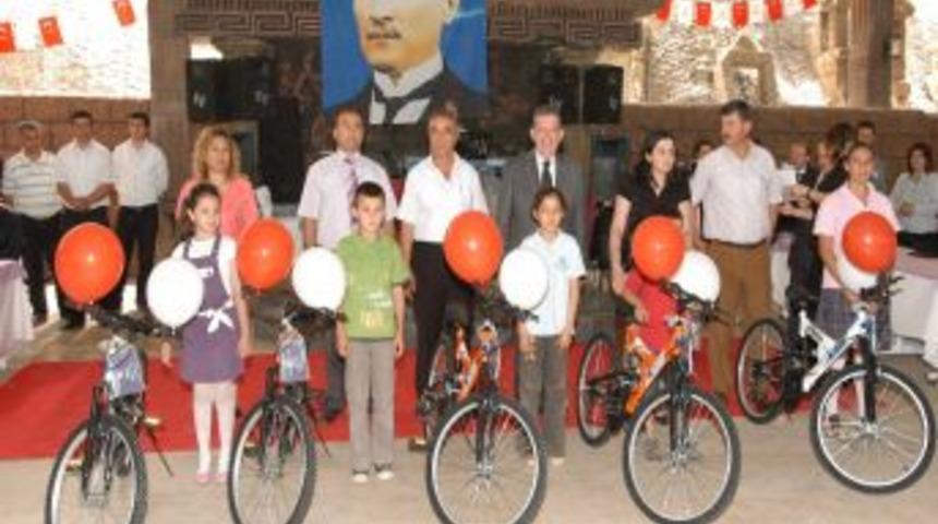 Denizli kan bağışında &uuml;&ccedil;&uuml;nc&uuml; sıraya y&uuml;kseldi