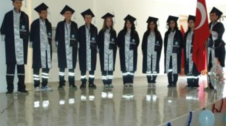 Sağlık&ccedil;ıların mezuniyet coşkusu!