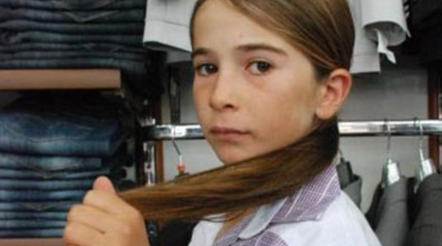 Şeyh istedi, 10 yıl sa&ccedil;ları kesilmedi