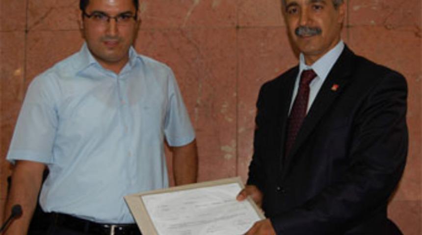 Milletvekilleri mazbatalarını aldı