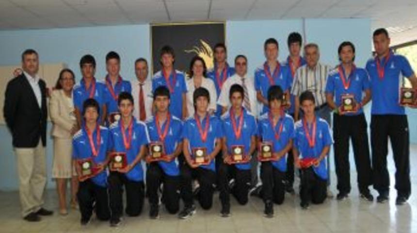 Şampiyonlara Cumhuriyet altını