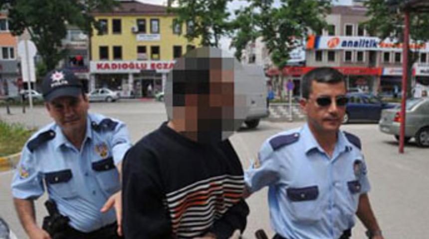 İşsiz adamın i&ccedil; &ccedil;amaşırı saplantısı