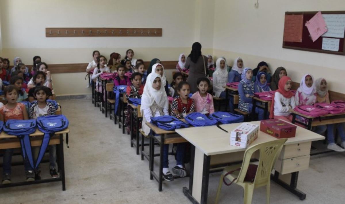 Suriye den tepki &ccedil;eken hamle! T&uuml;rk&ccedil;eyi kaldırıp Fransızcayı getirdiler 1