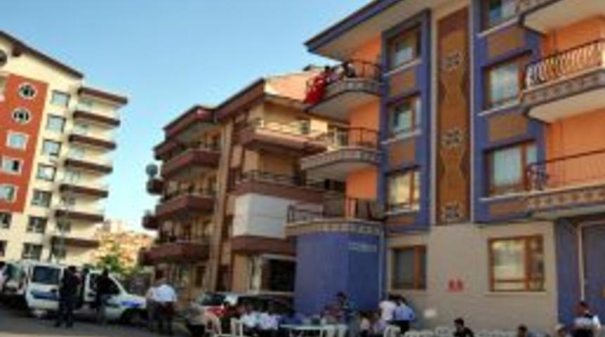 Şehidin evinde g&ouml;zyaşı var