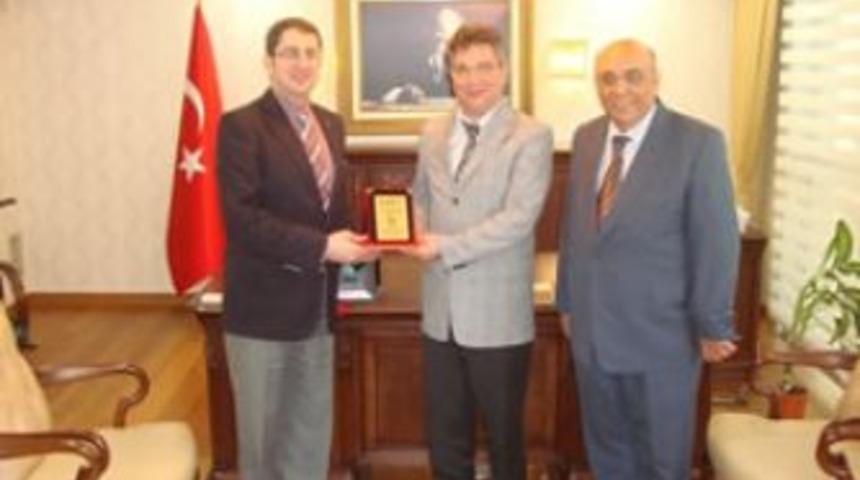 B&uuml;t&uuml;nl&uuml;kl&uuml; kalkınma stratejileri