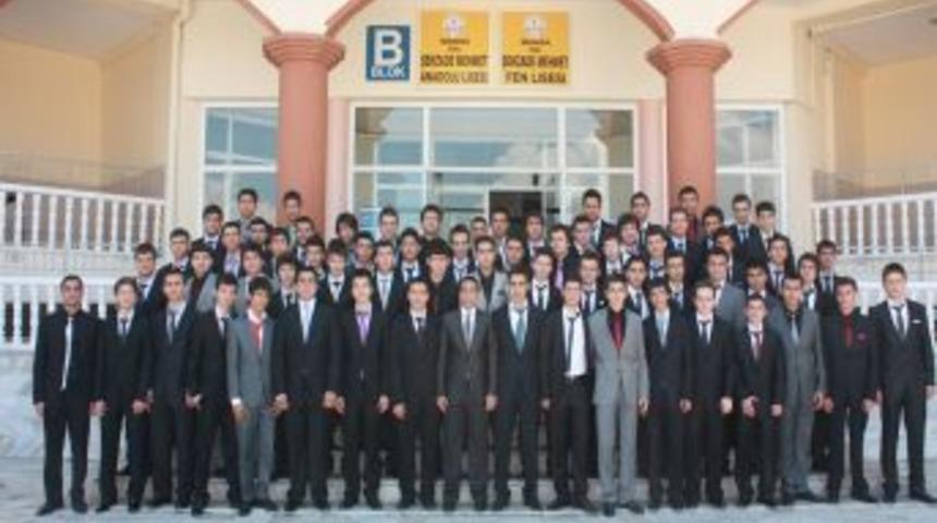 &Ouml;zel Şehzade Mehmet Koleji mezuniyet t&ouml;reni d&uuml;zenledi