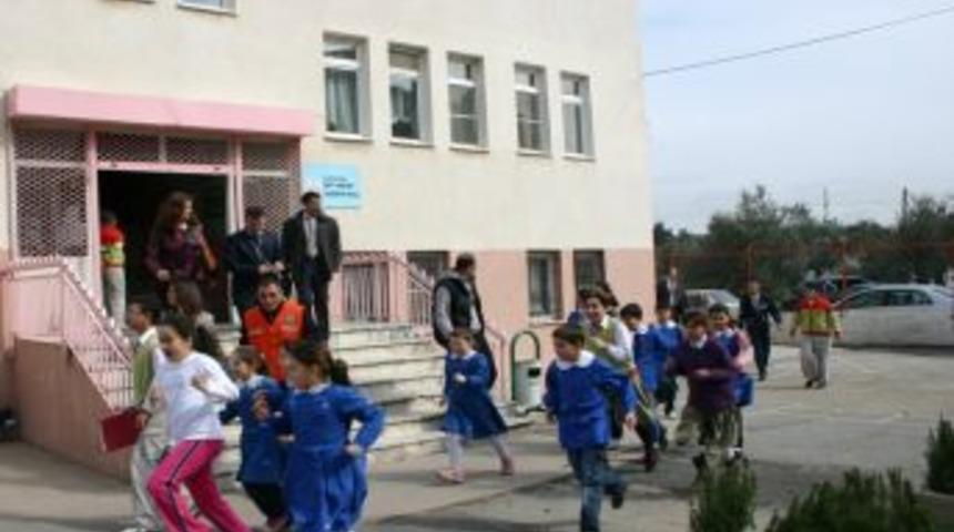 Edremit&rsquo;te 20 bin 300 &ouml;ğrenci karne alacak