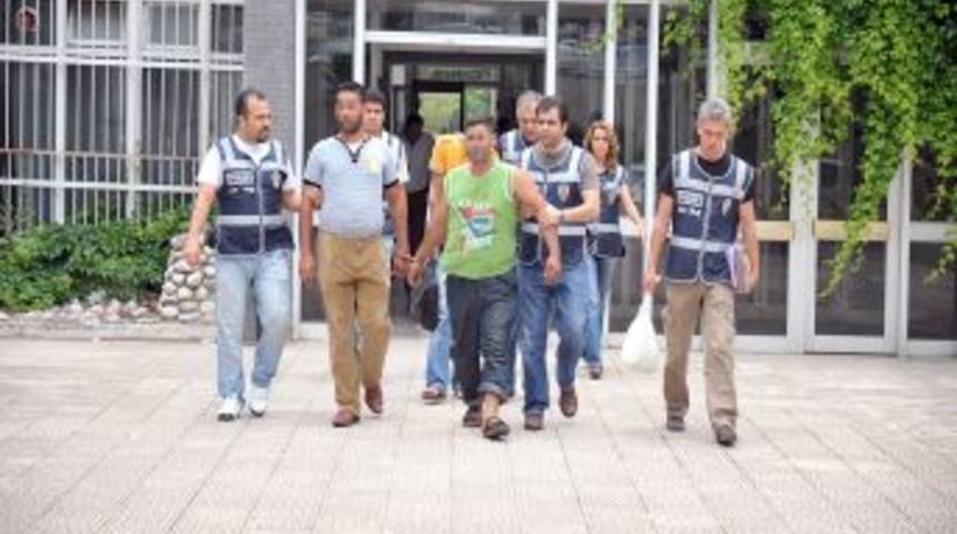 Şehirler arası uyuşturucu sevkıyatı yapan 8 kişi g&ouml;zaltına alındı
