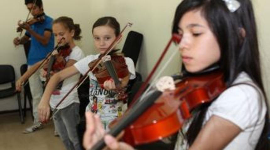 Sakarya'da &ouml;ğrencilere y&ouml;nelik sanat kursları başladı