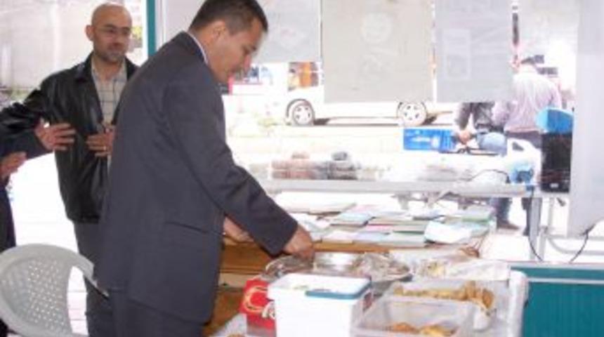 Ab-ı Hayat Derneği Şarkışla Şubesi'nden &ouml;ğrenciler yararına kermes