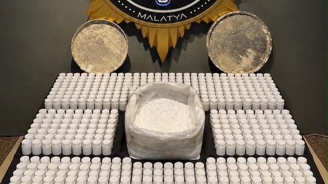 Malatya’da sentetik ecza operasyonu: 2 gözaltı