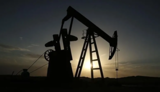 Brent petrol&uuml;n varili 99,49 dolardan işlem g&ouml;r&uuml;yor