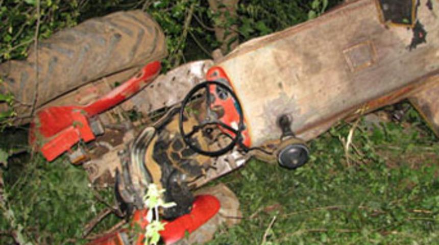 Liseli Samet, trakt&ouml;r&uuml;n altında kalarak &ouml;ld&uuml;