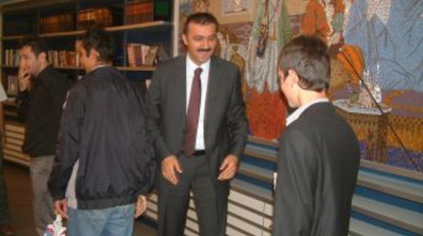 Tiyatro birincileri Belediye Başkanı Bayram'ı ziyaret etti