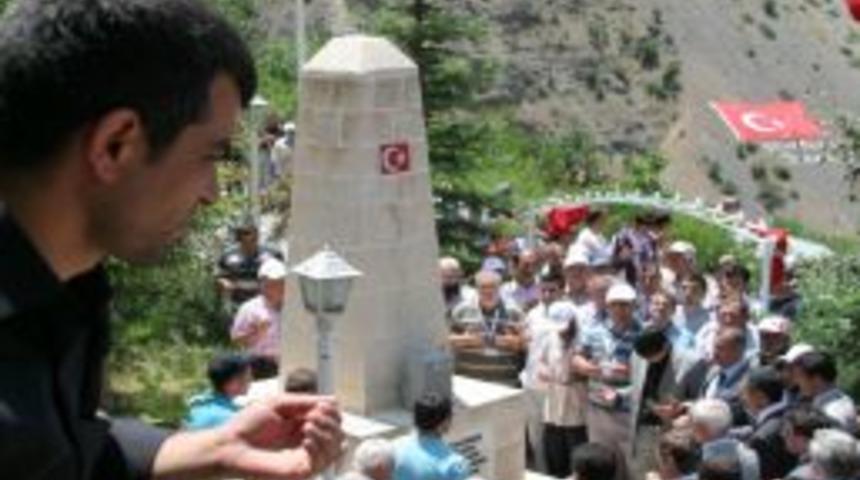 Başbağlar&rsquo;da katledilen 33 masum vatandaş anıldı