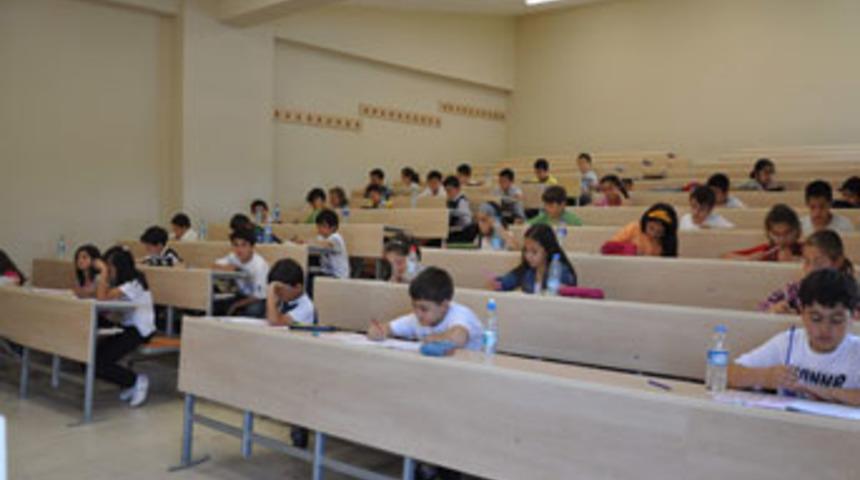 Karab&uuml;k dahisini arıyor