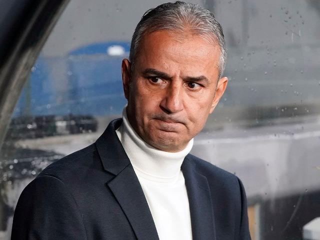 İsmail Kartal kara kara d&uuml;ş&uuml;n&uuml;yor! Roma ma&ccedil;ı &ouml;ncesi bir k&ouml;t&uuml; haber daha
