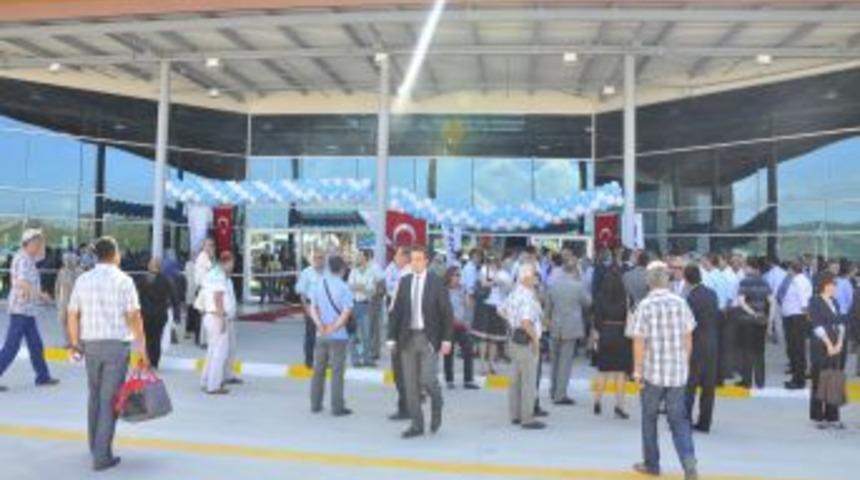&Ccedil;anakkale modern otob&uuml;s terminaline kavuştu