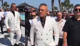 Koruma ordusuyla y&uuml;r&uuml;yorlar! Mafyatik g&ouml;r&uuml;nt&uuml;ler i&ccedil;in harekete ge&ccedil;ildi: Kara Haydar'ın ardından o isim de g&ouml;zaltında