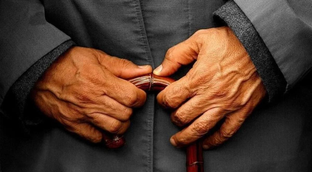 OVP ye konuldu,  uzun d&ouml;nemli bakım sigortası  geliyor: Bakanlıklar ortak &ccedil;alışacak 4