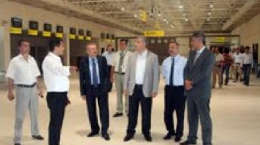 DHMİ den Cengiz Topel Havaalanı na tam not