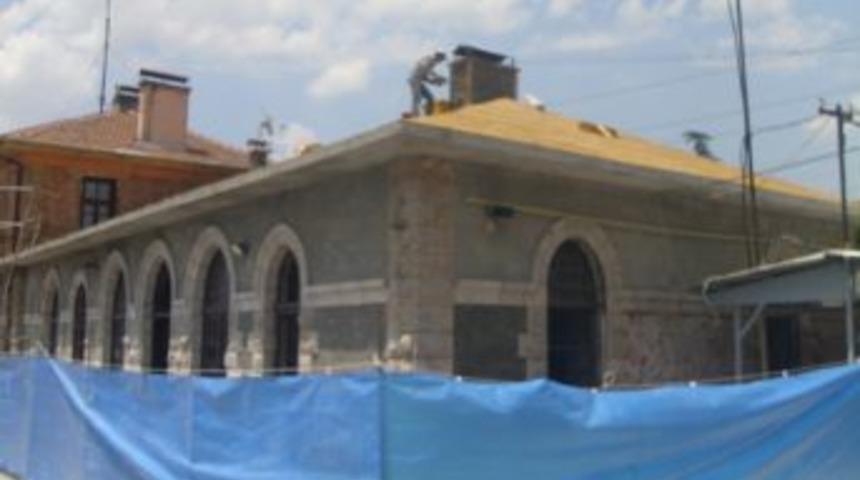 Tarihi tren garı restore ediliyor