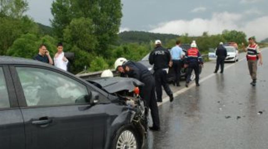 Bolu TEM'de kaza: 5 yaralı