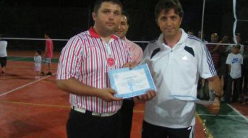 Fethiye Devlet Hastanesi Voleybol Turnuvası'nın galibi 112 oldu