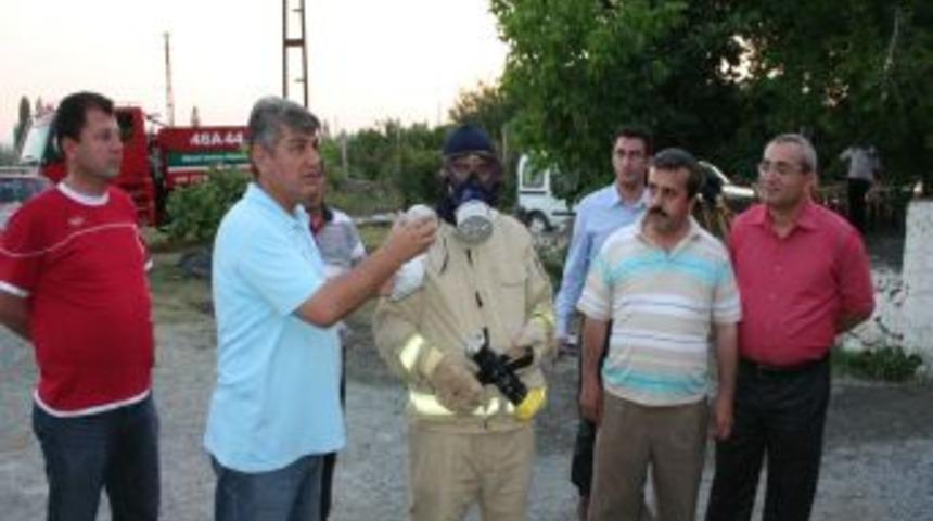 Yangın s&ouml;nd&uuml;rme ekipleri &ouml;nce eğitildi, sonra tatbikata katıldı