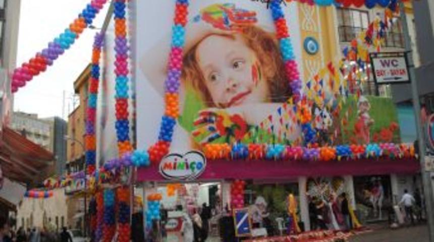 Mini&ccedil;o &Ccedil;ocuk D&uuml;nyası eğitimi destekliyor