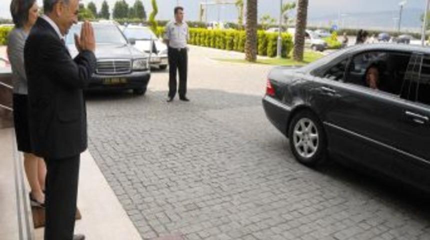 İzmir'e Uzakdoğu morali