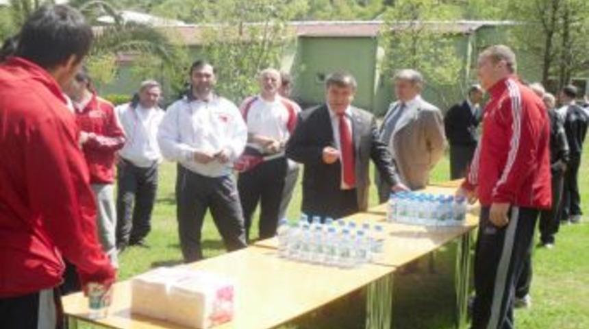 G&uuml;reş Federasyonu Başkanı &Ccedil;eker: Hedef 6 madalya 11 kota