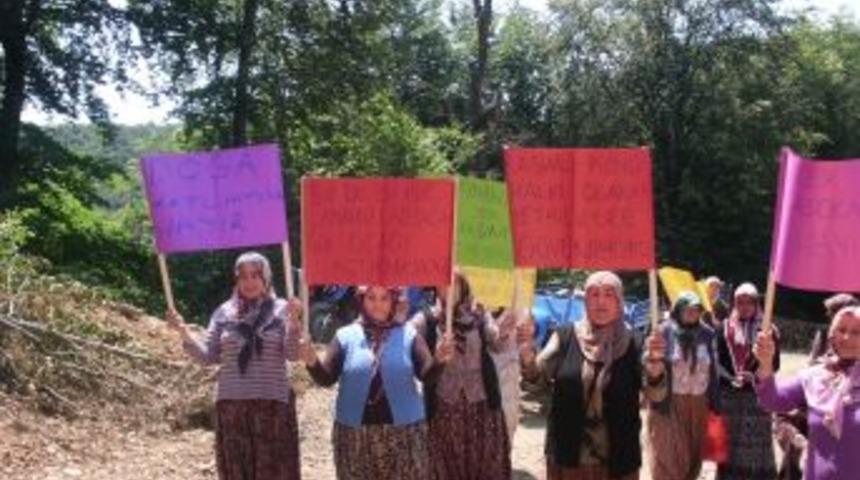 K&ouml;yl&uuml;lerden 'taş ocağına hayır' eylemi