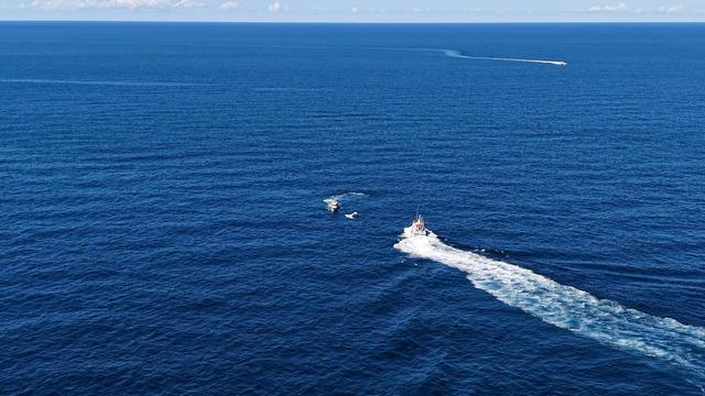 Gürcistan'dan kalkan küçük uçak, Rize açıklarında denize acil iniş yaptı
