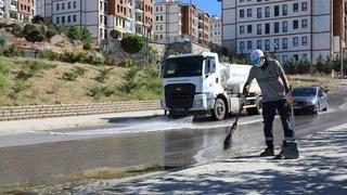 Battalgazi’de temizlik çalışmaları farklı noktalarda sürüyor
