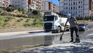 Battalgazi&rsquo;de temizlik &ccedil;alışmaları farklı noktalarda s&uuml;r&uuml;yor