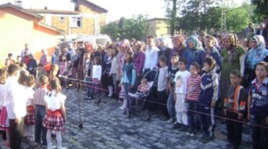 Miniklerden veda gecesi