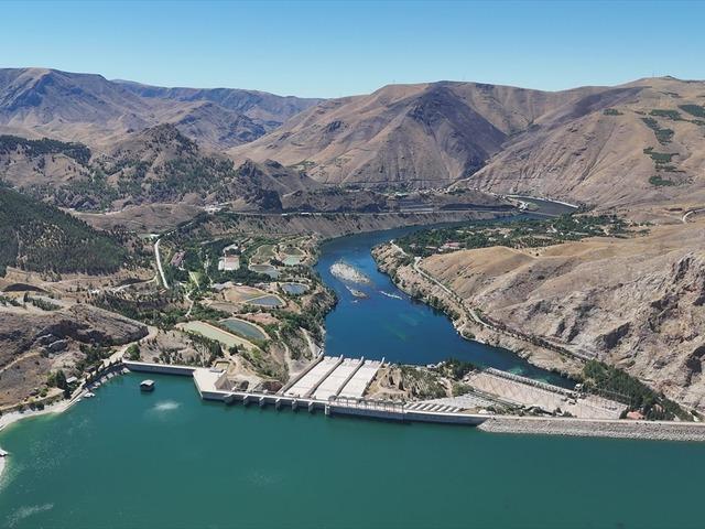 Keban HES 52 yılda yaklaşık 294 milyar kilovatsaat enerji &uuml;retti
