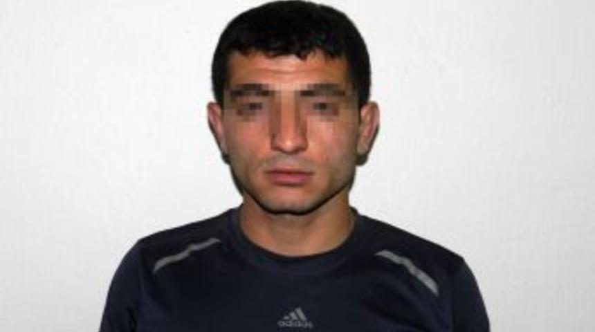 İzmir'de ter&ouml;r &ouml;rg&uuml;t&uuml; operasyonu: 2 kişi g&ouml;zaltında