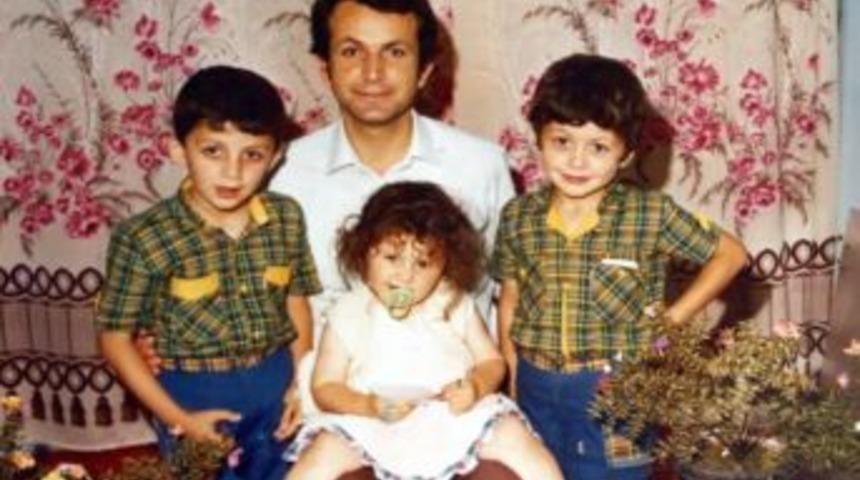 Kanserden &ouml;len oğlunun &uuml;niversite eğitimini 58 yaşındaki babası tamamladı (&Ouml;zel)