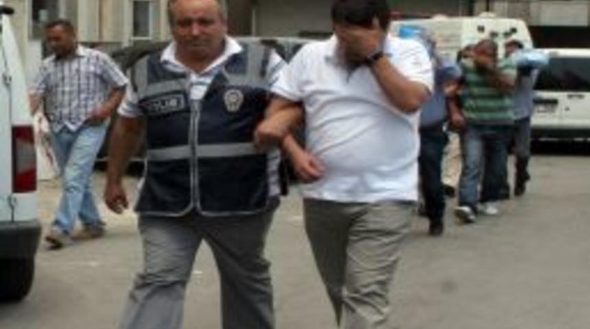 K&uuml;&ccedil;&uuml;k kıza fuhuş yaptırdığı ididasıyla 8 kişi g&ouml;zaltında